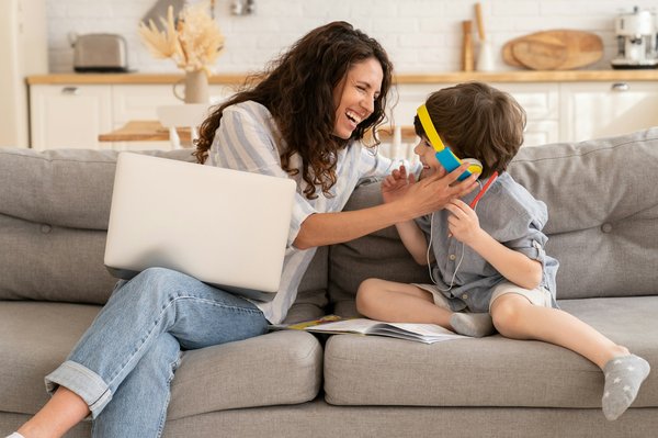 Raconteuse d'histoires : son importance pour le développement d'un enfant